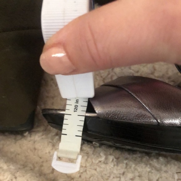 Calvin Klein size 10 silver Metallic open toe , back zip stacked heel - Picture 10 of 11